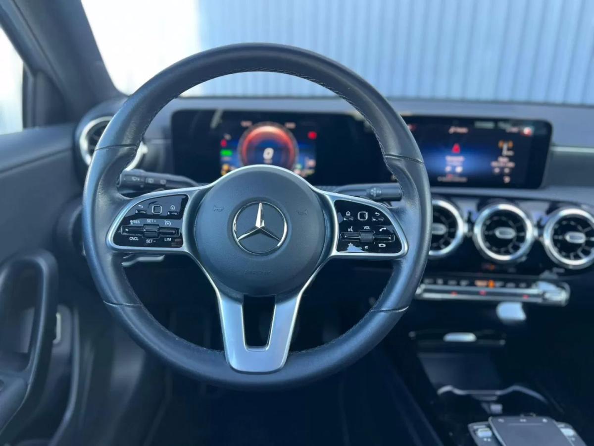 mercedes-benz-classe-a-2021-hibrido-1338cc