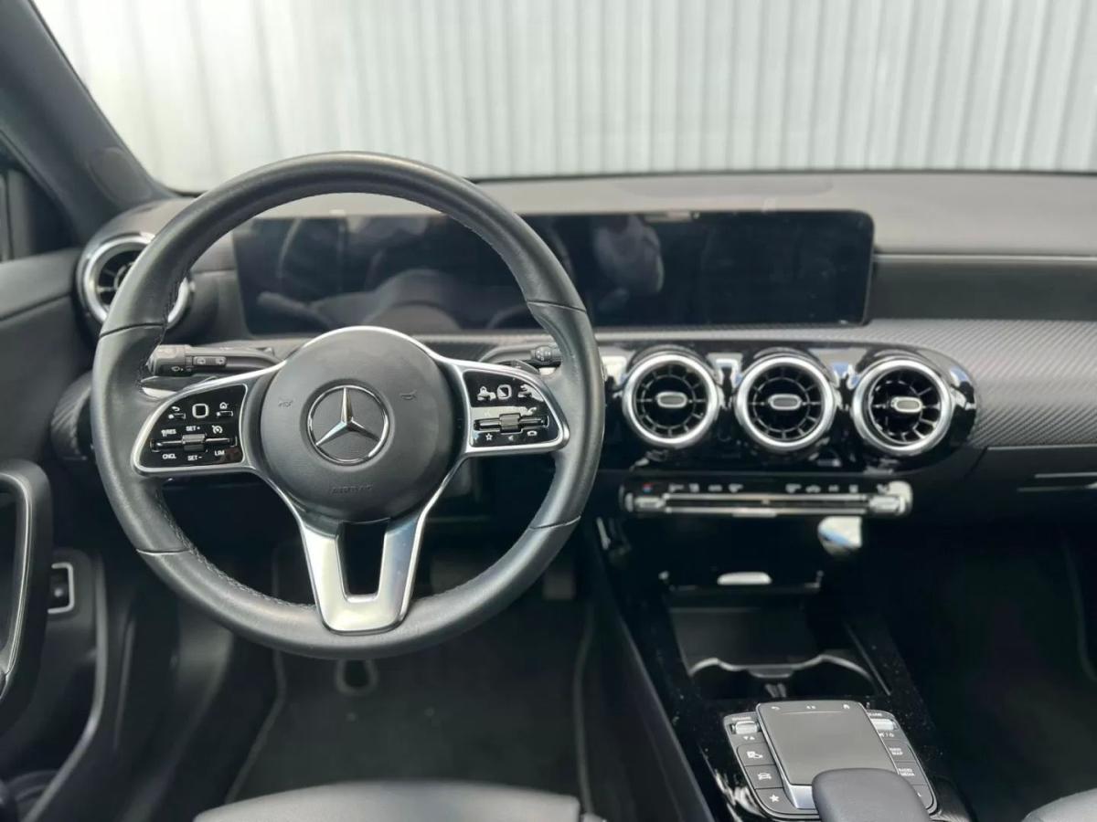mercedes-benz-classe-a-2022-hibrido-1332cc