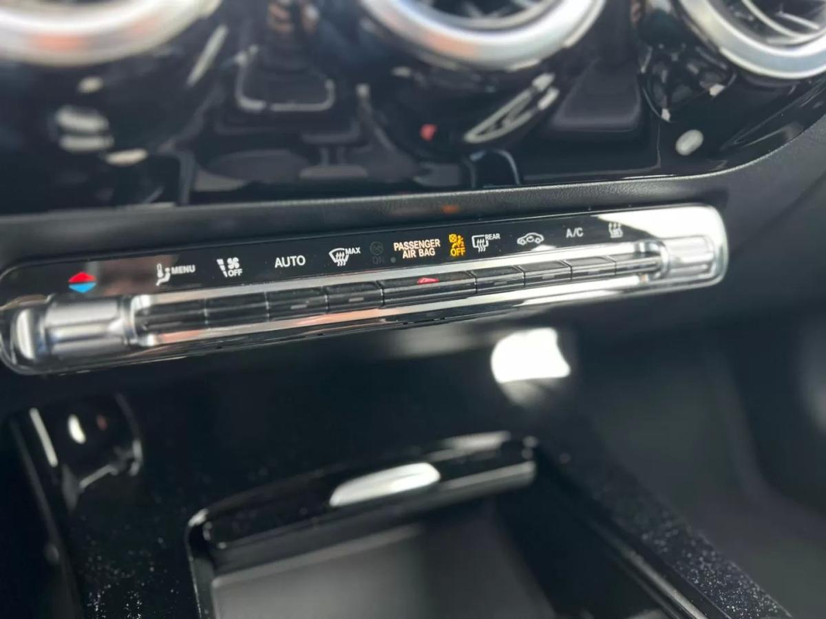 mercedes-benz-classe-a-2022-hibrido-1332cc