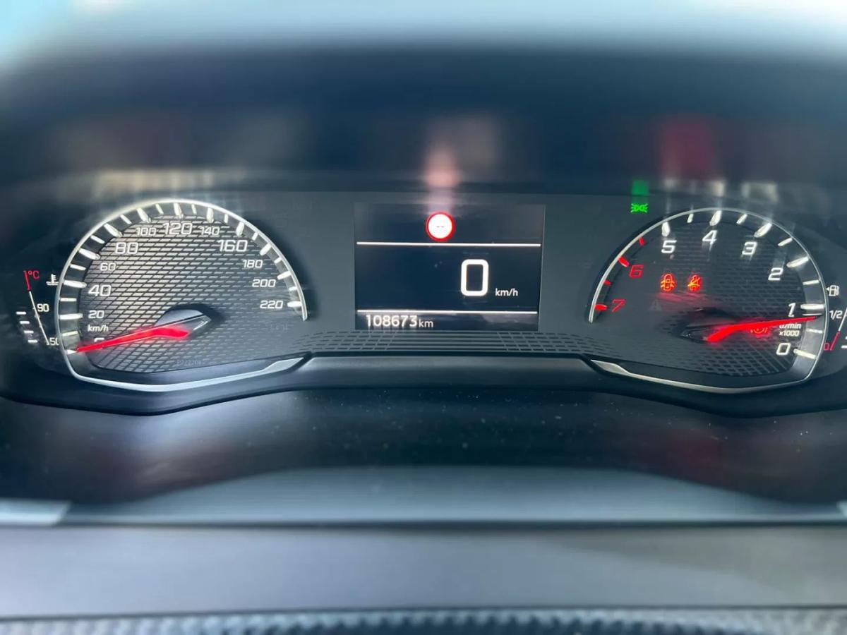 peugeot-2008-2022-diesel-1499cc