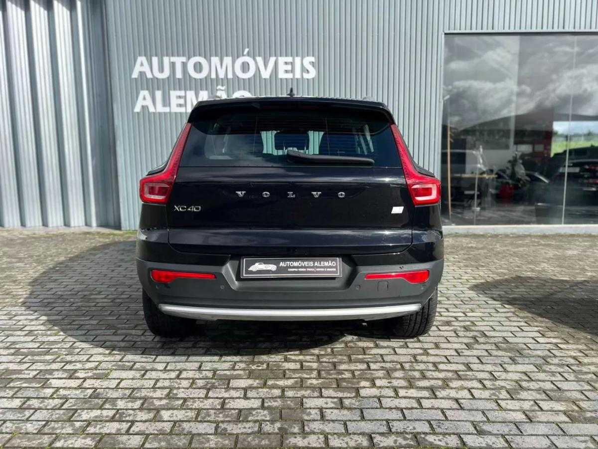 volvo-xc40-2023-hibrido-1477cc