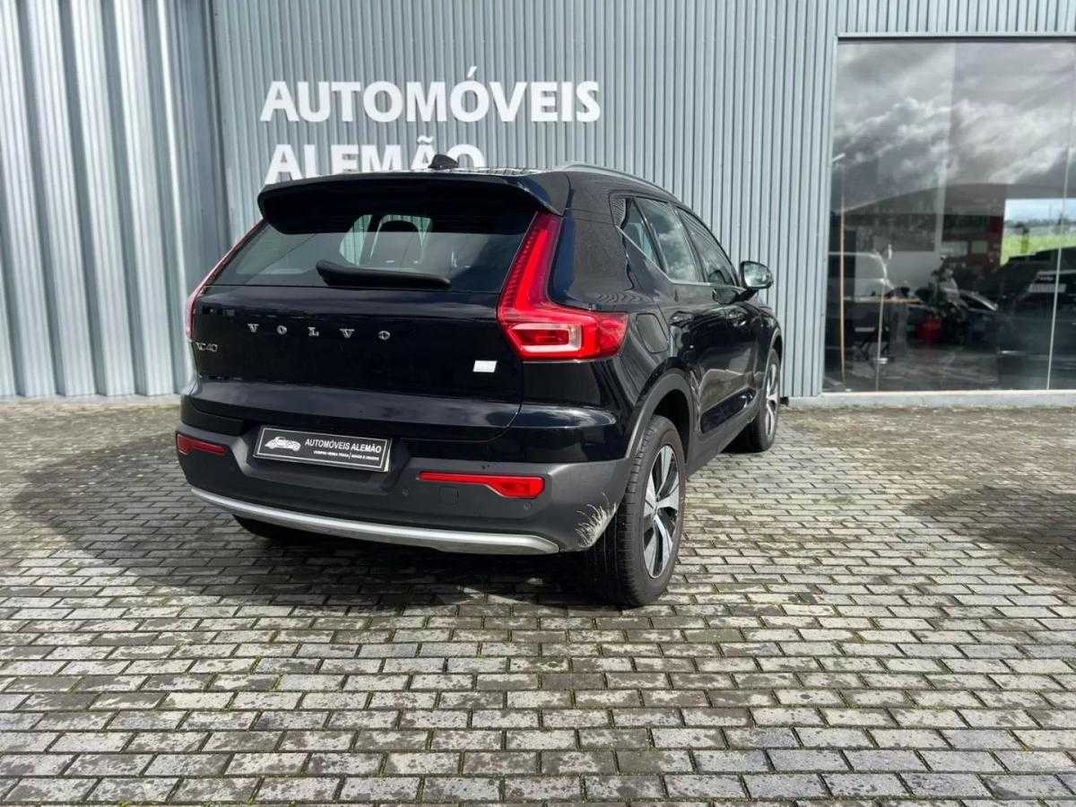 volvo-xc40-2023-hibrido-1477cc