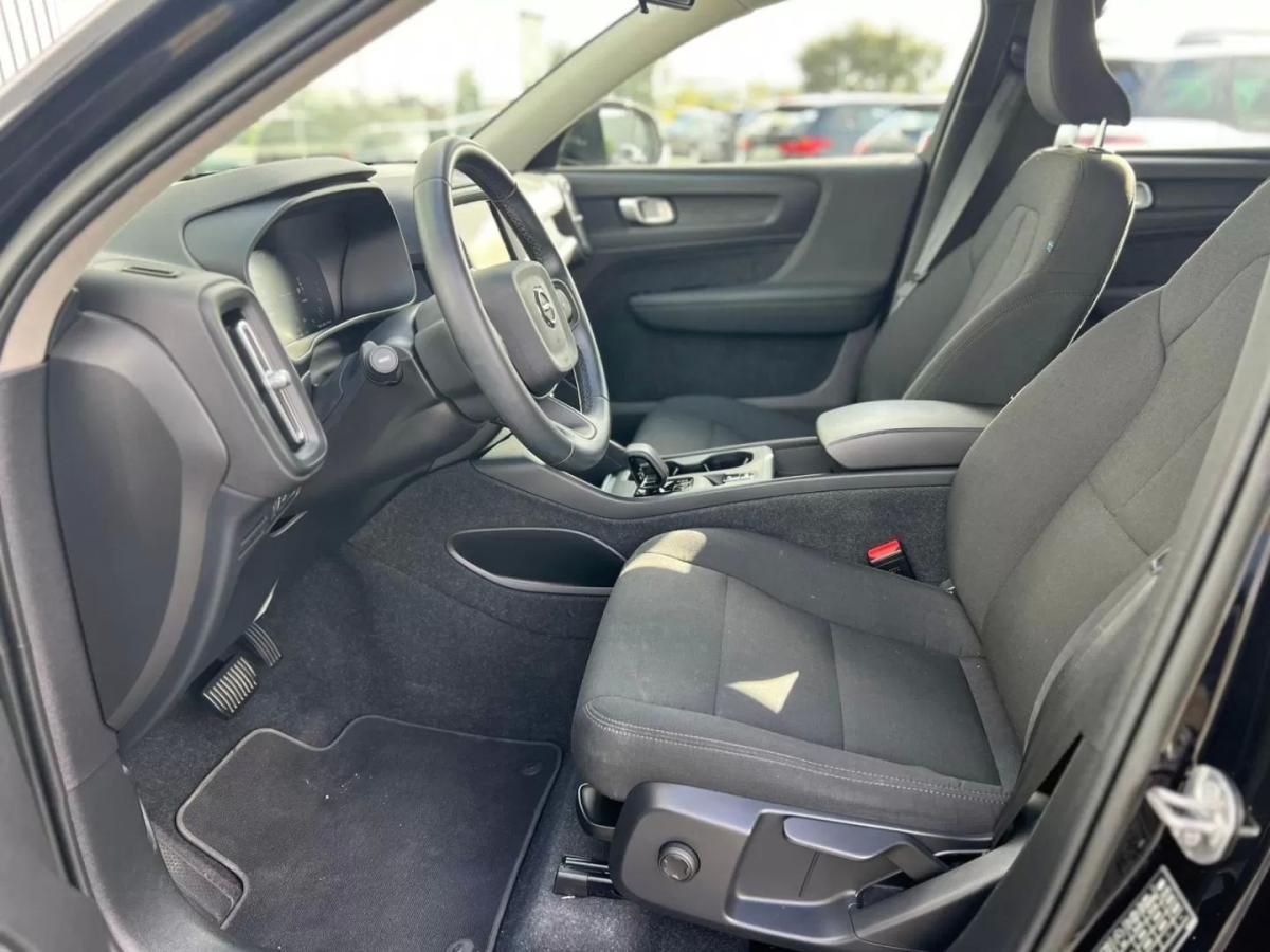 volvo-xc40-2023-hibrido-1477cc