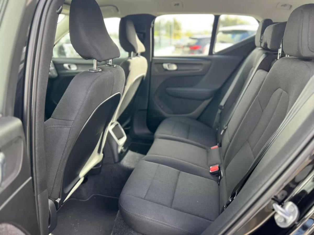 volvo-xc40-2023-hibrido-1477cc