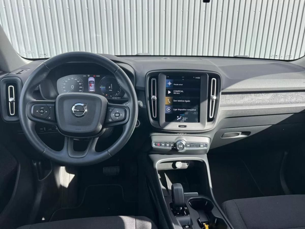 volvo-xc40-2023-hibrido-1477cc
