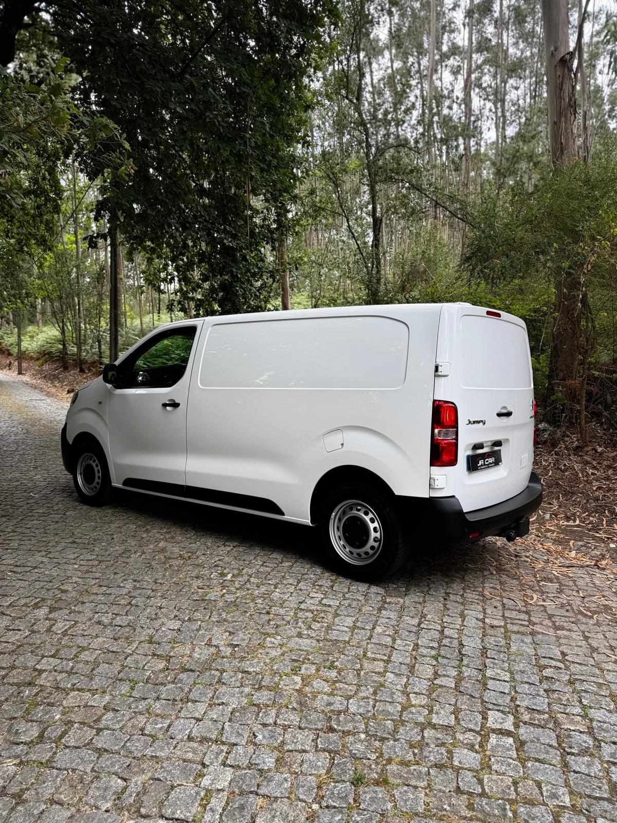citroen-jumpy-2022-diesel-1997cc