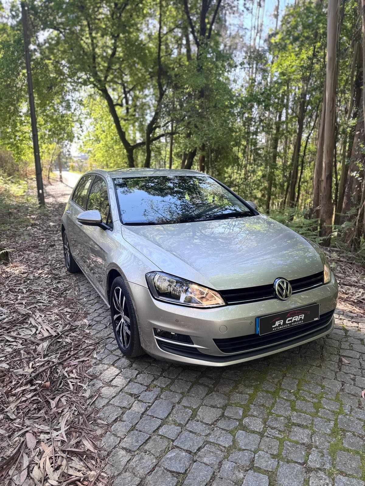 volkswagen-golf-2016-diesel-1598cc