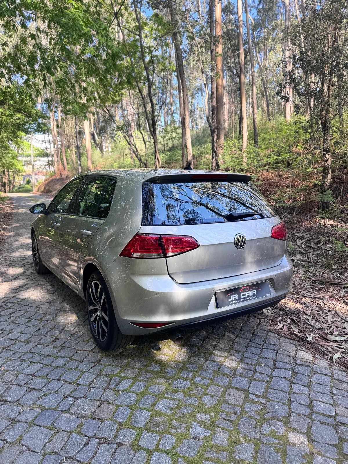volkswagen-golf-2016-diesel-1598cc