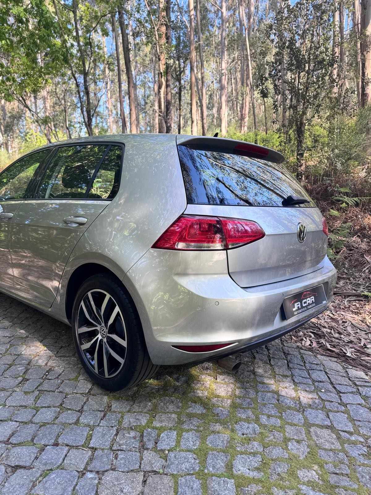 volkswagen-golf-2016-diesel-1598cc