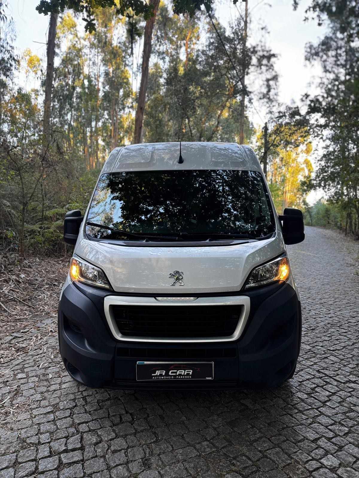 peugeot-boxer-2023-diesel-2179cc