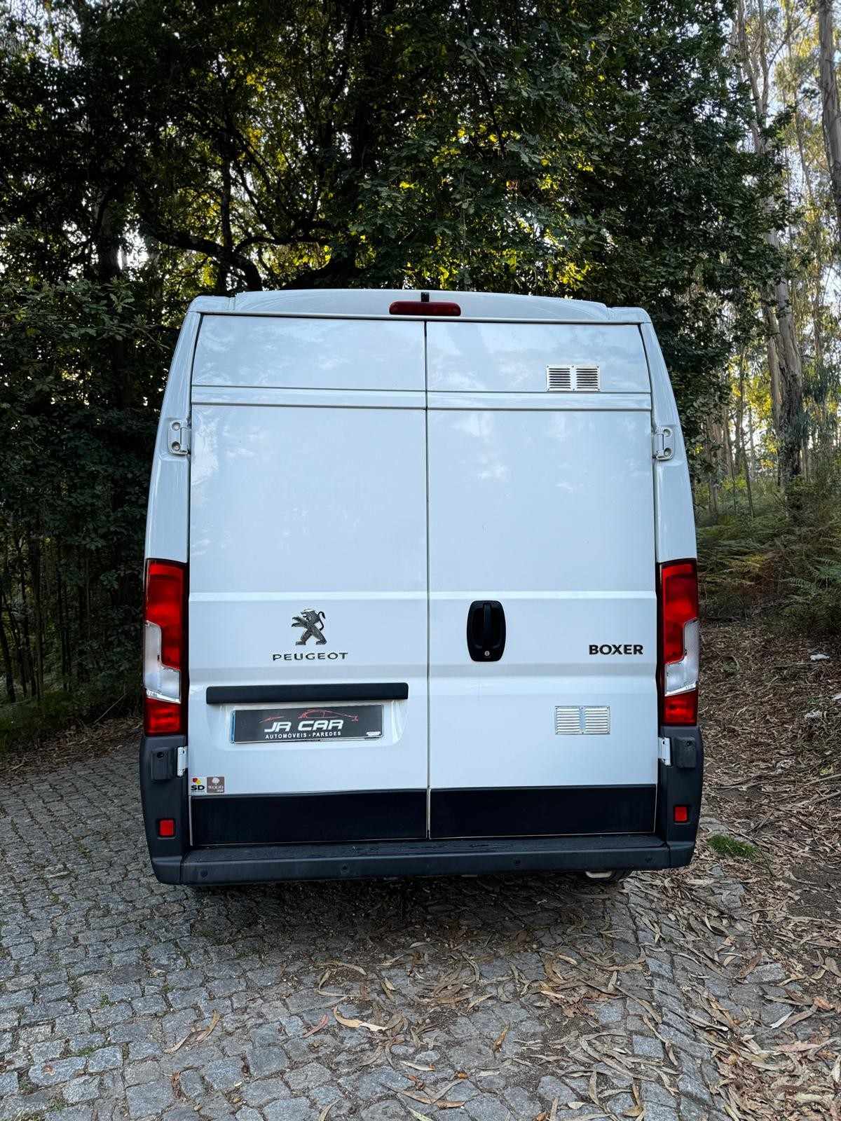 peugeot-boxer-2023-diesel-2179cc