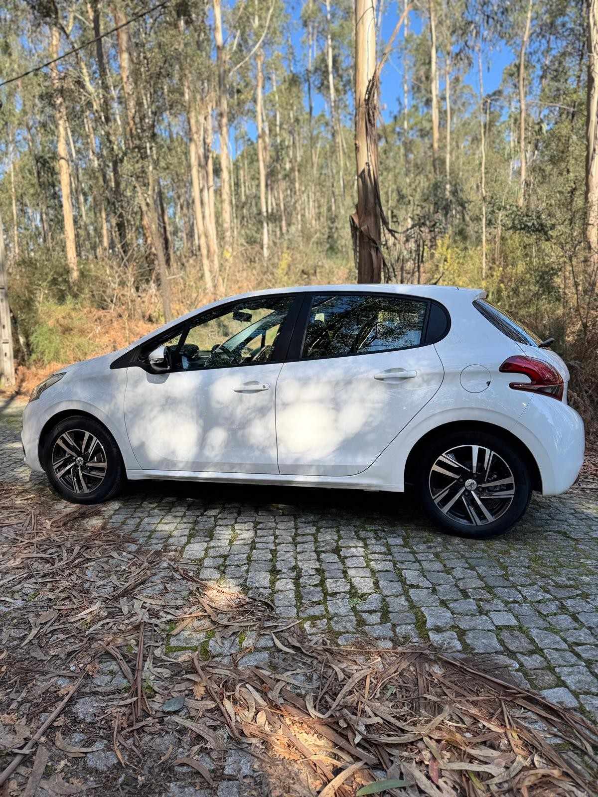 peugeot-208-2018-diesel-1499cc
