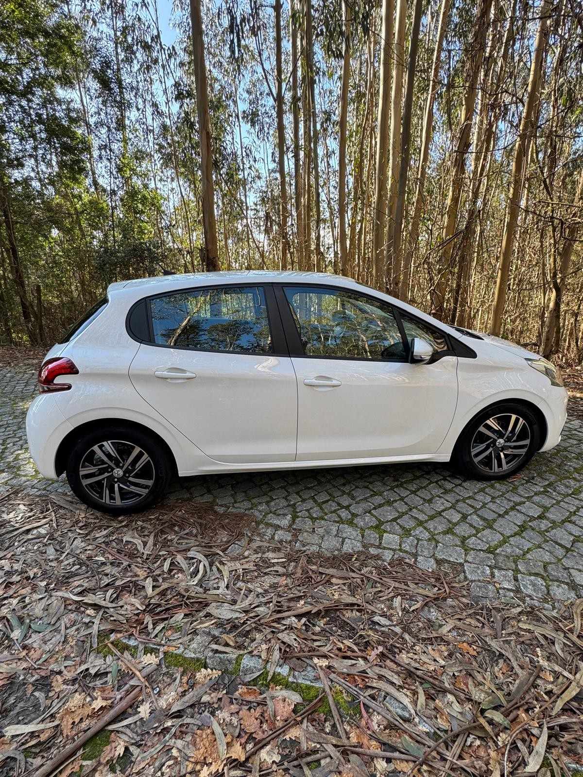peugeot-208-2018-diesel-1499cc