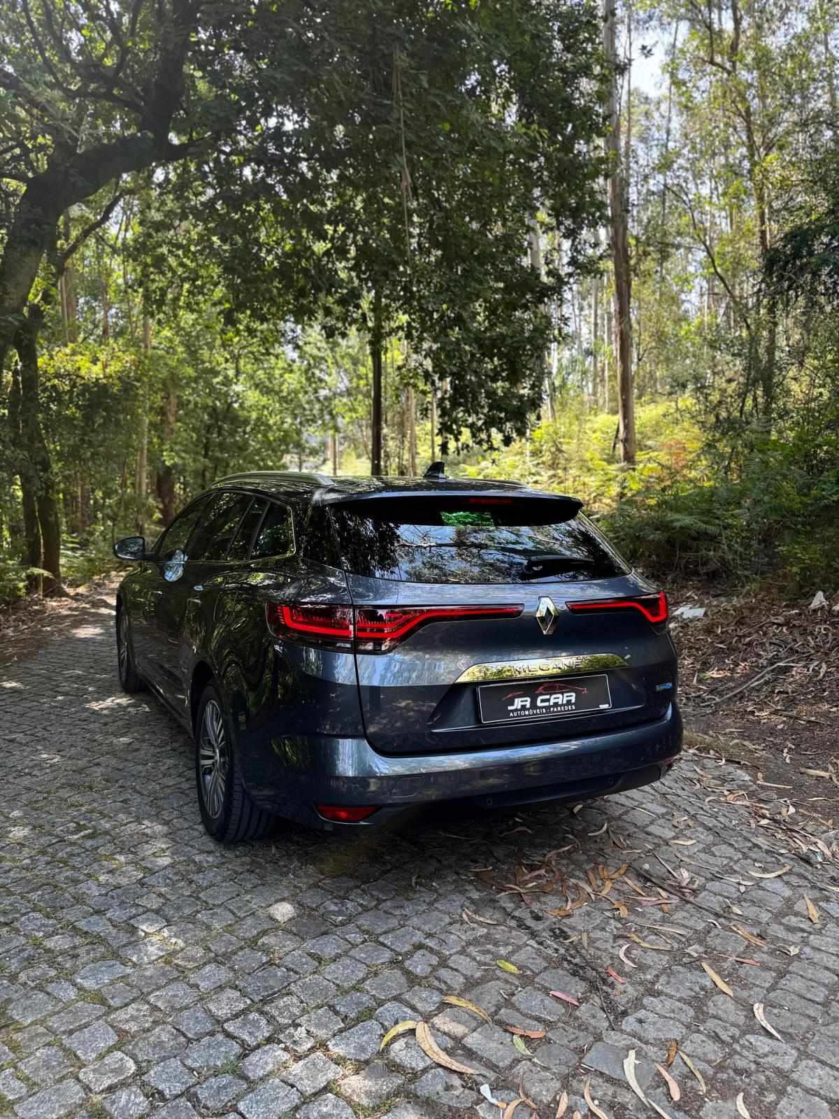 renault-megane-sport-tourer-2022-hibrido-a-gasolina-1598cc