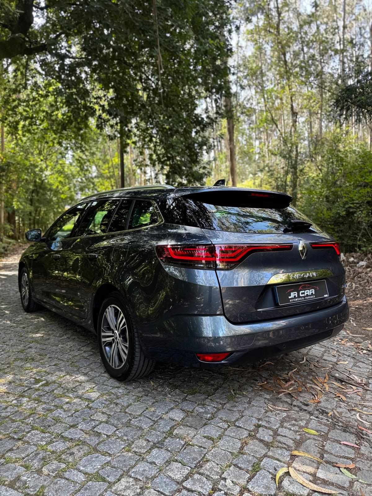 renault-megane-sport-tourer-2022-hibrido-a-gasolina-1598cc