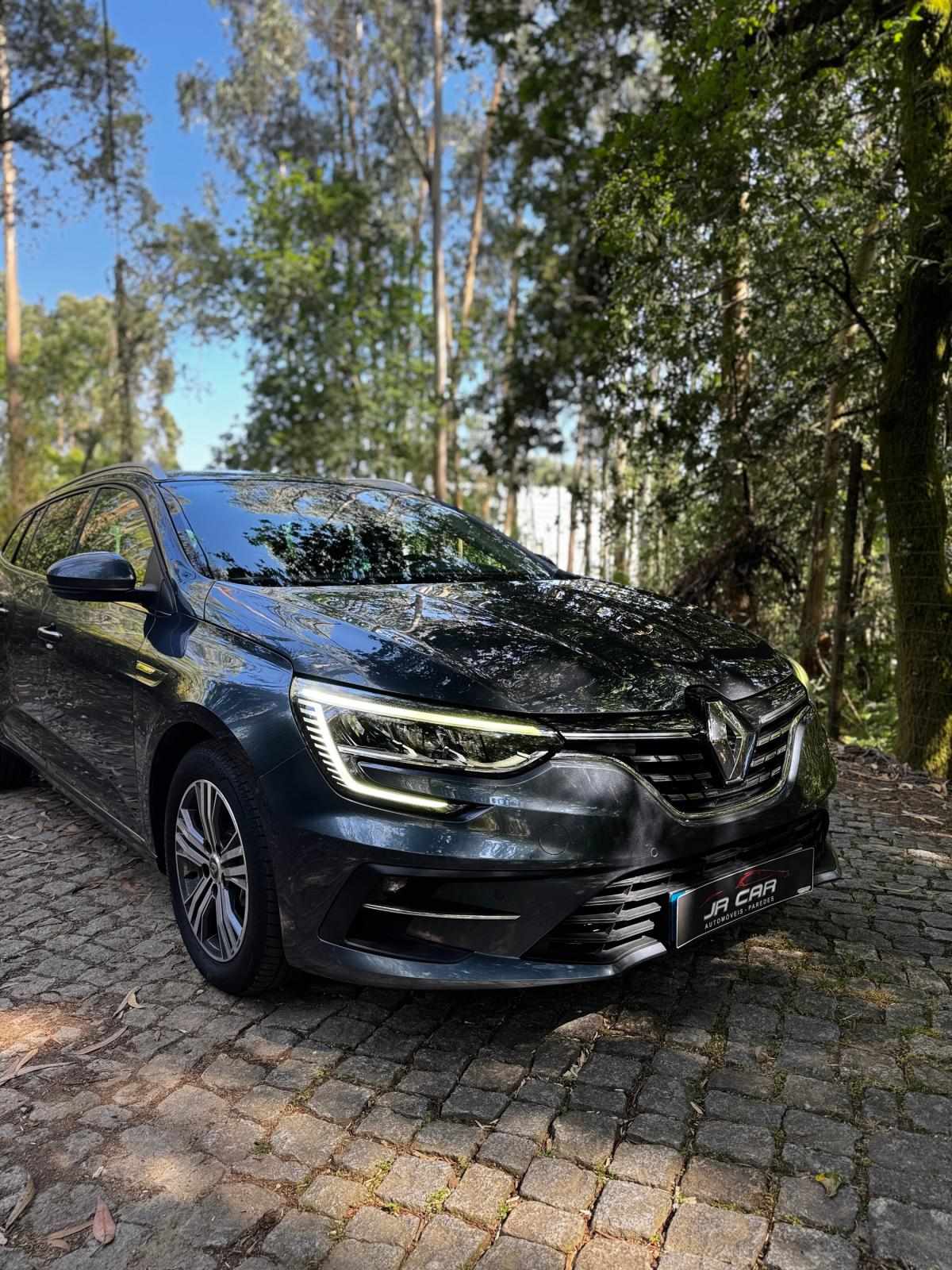 renault-megane-sport-tourer-2022-hibrido-a-gasolina-1598cc