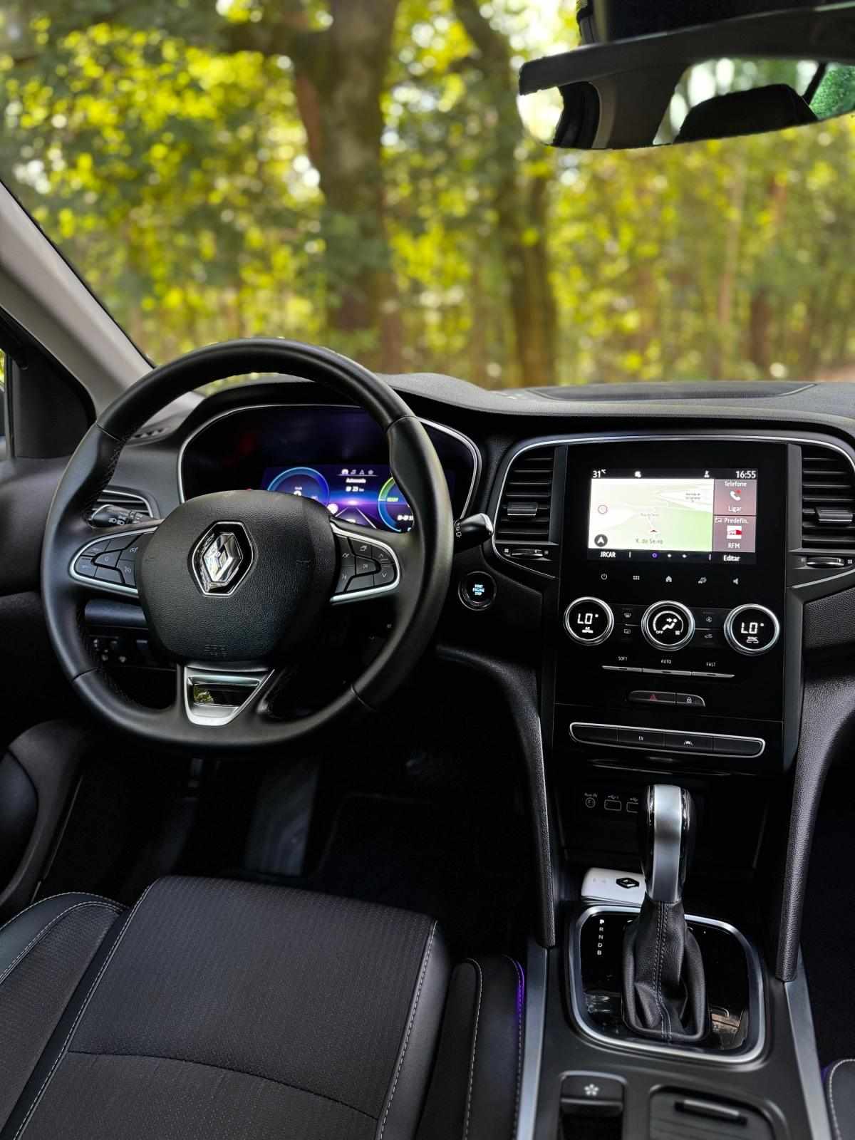 renault-megane-sport-tourer-2022-hibrido-a-gasolina-1598cc