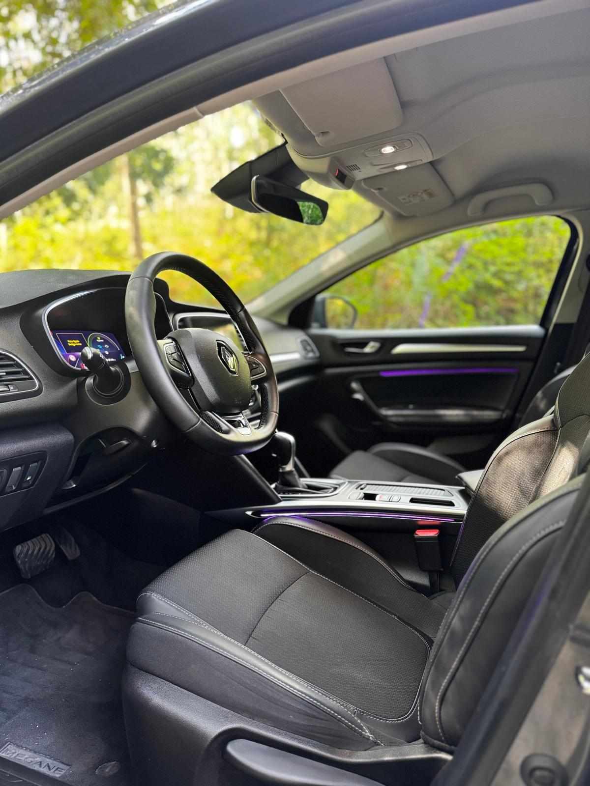 renault-megane-sport-tourer-2022-hibrido-a-gasolina-1598cc
