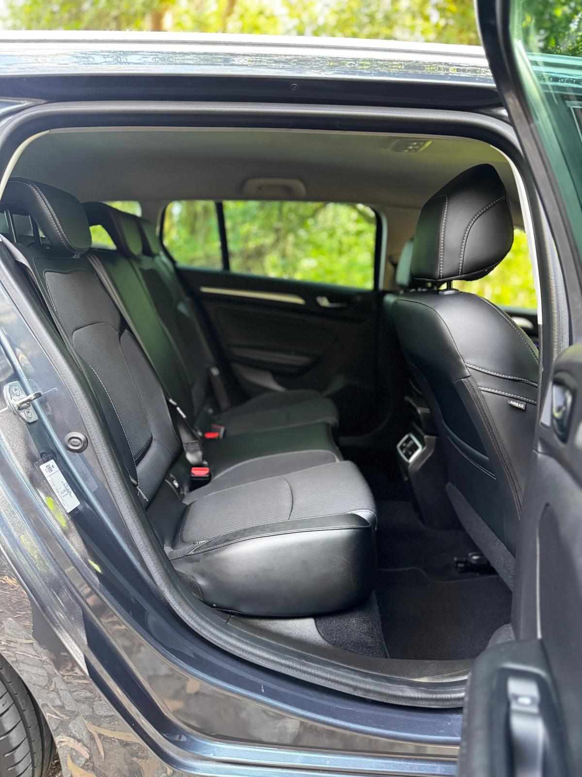 renault-megane-sport-tourer-2022-hibrido-a-gasolina-1598cc