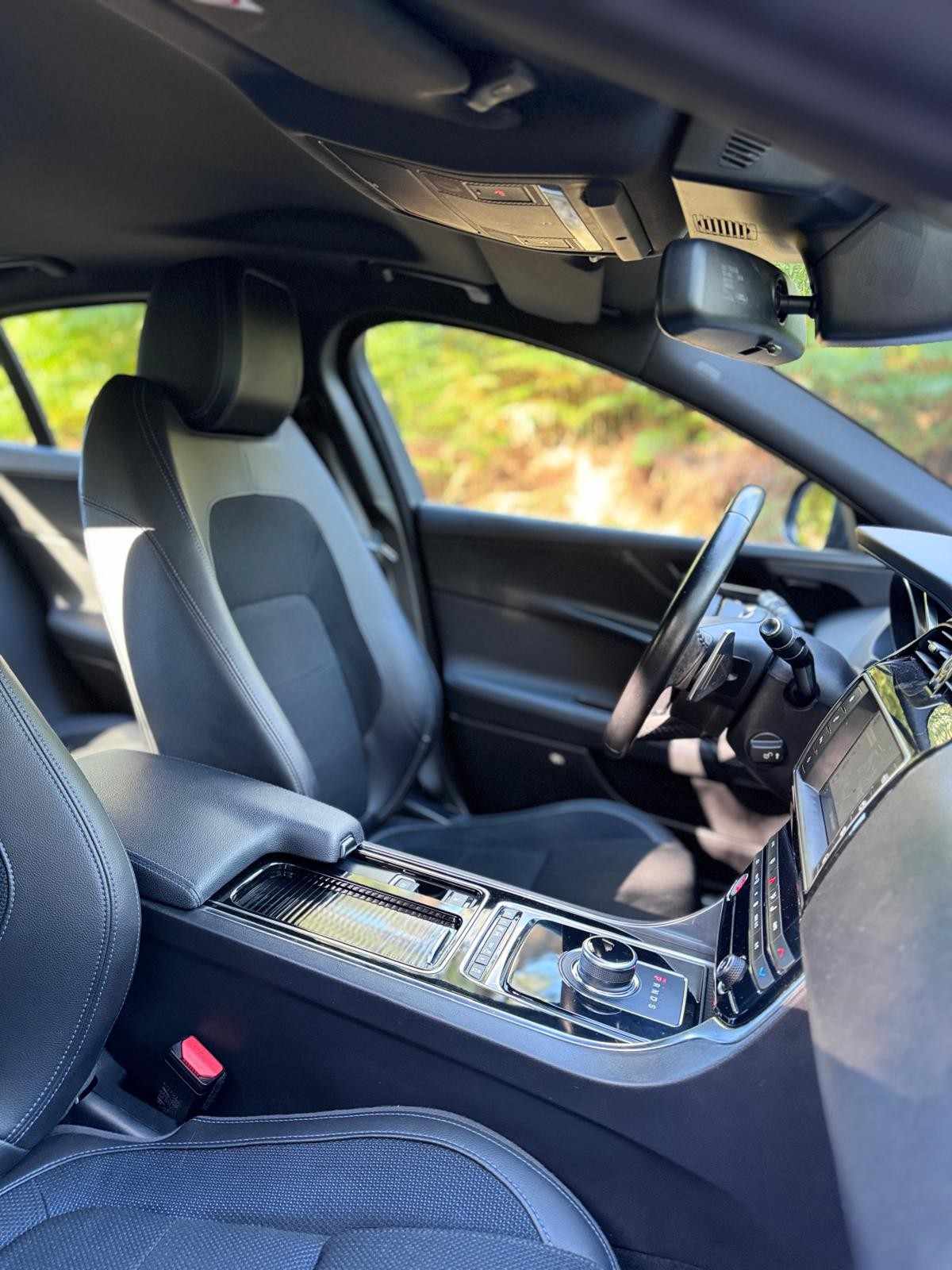 jaguar-xe-2018-diesel-1999cc