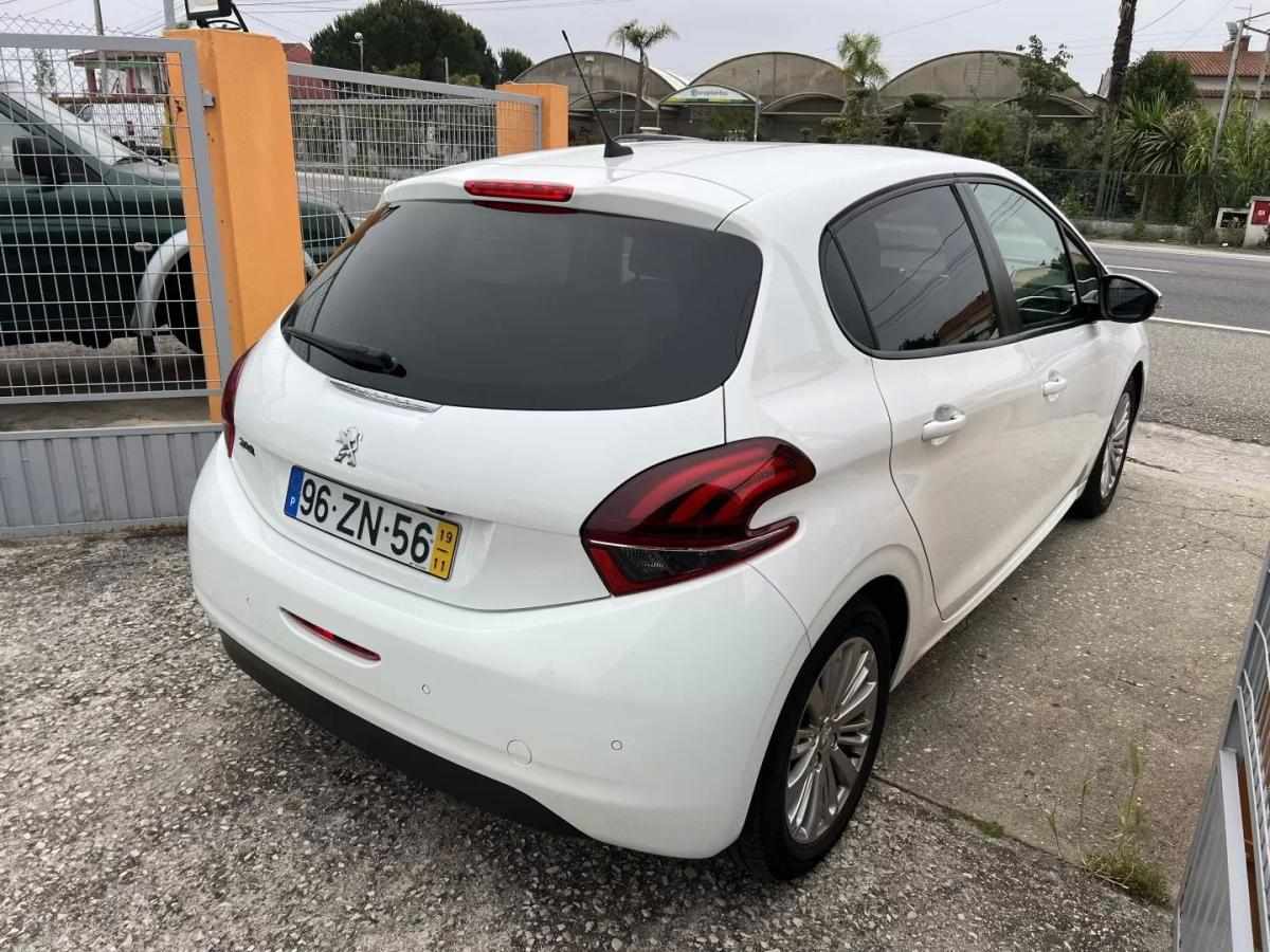 peugeot-208-2019-diesel-1499cc