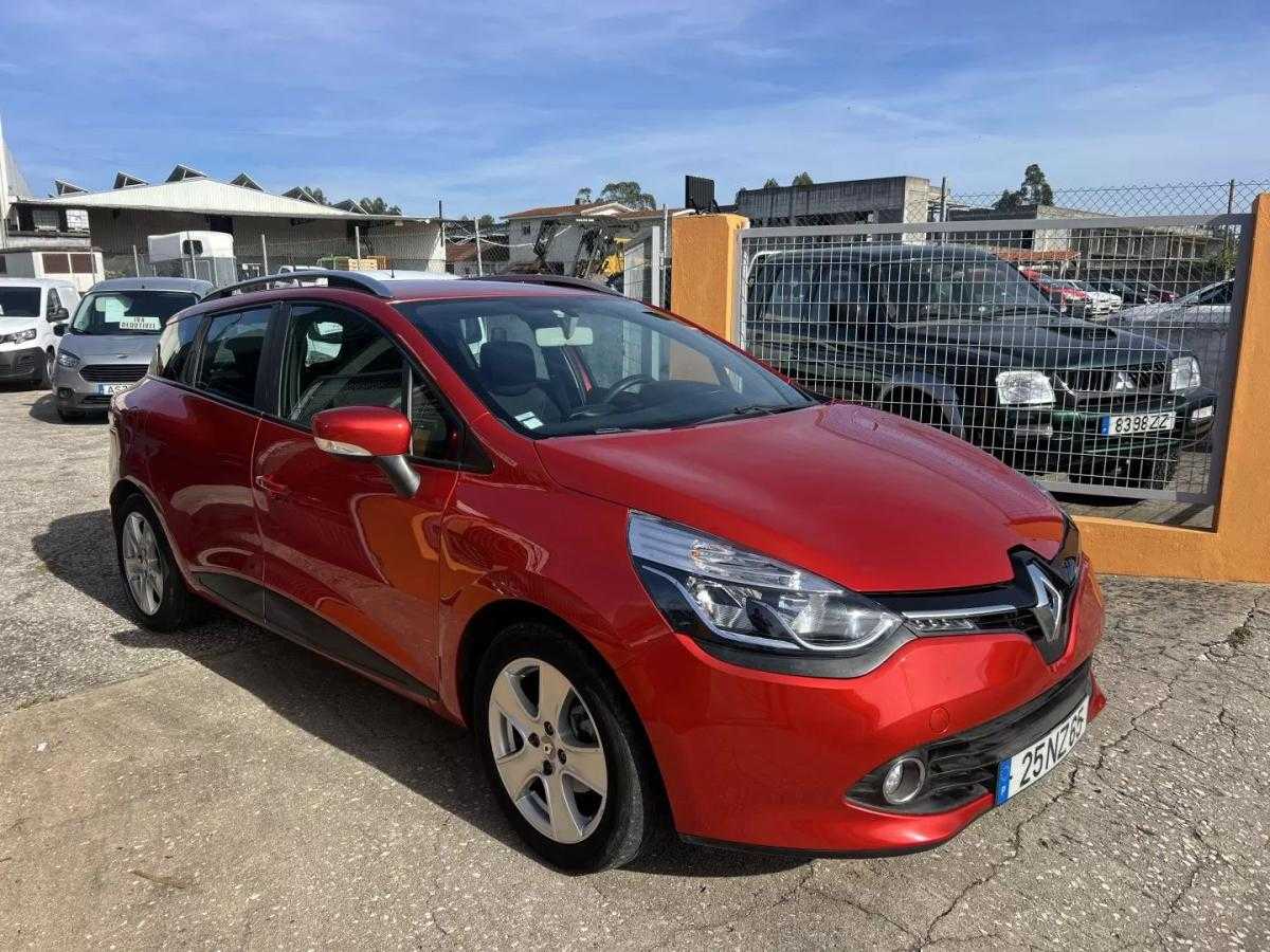 renault-clio-sport-tourer-2013-diesel-1461cc