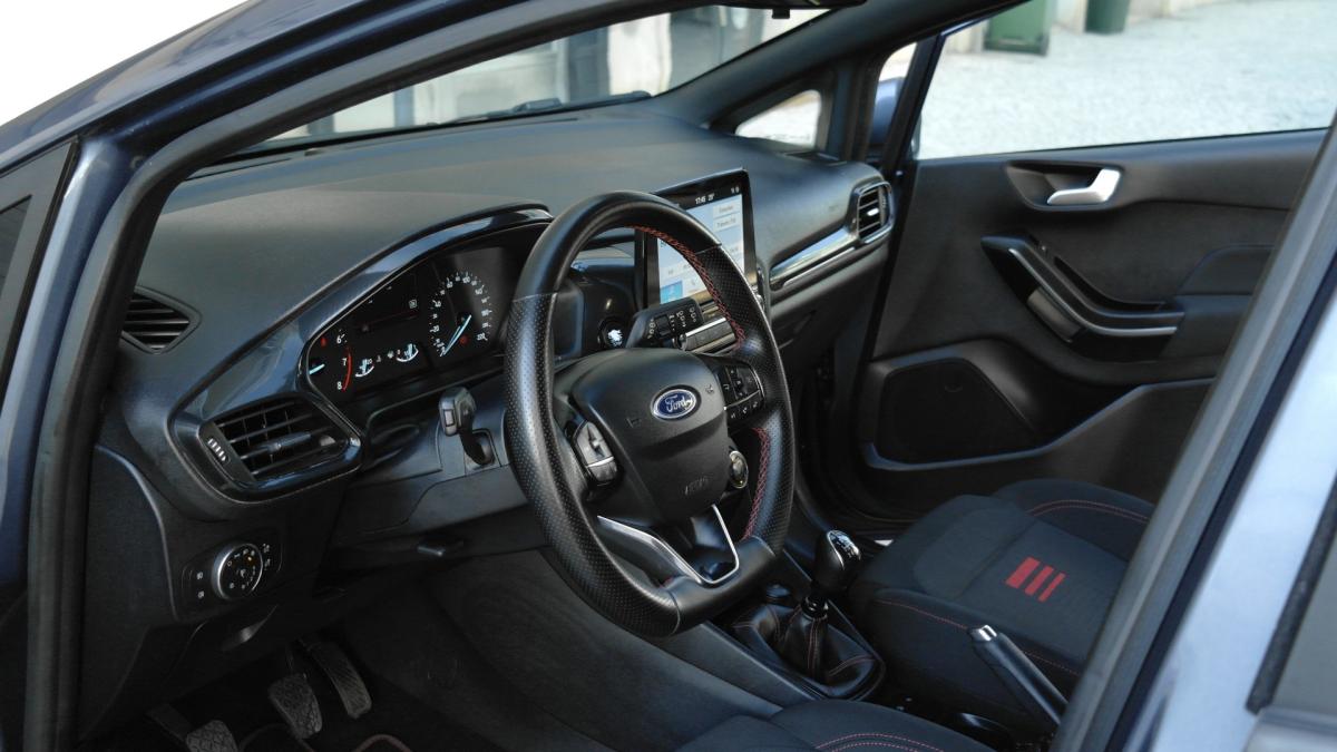 ford-fiesta-2023-gasolina-998cc