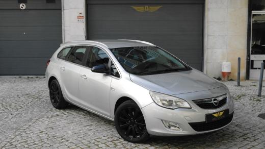 opel-astra-sport-tourer-2011-diesel-1686cc