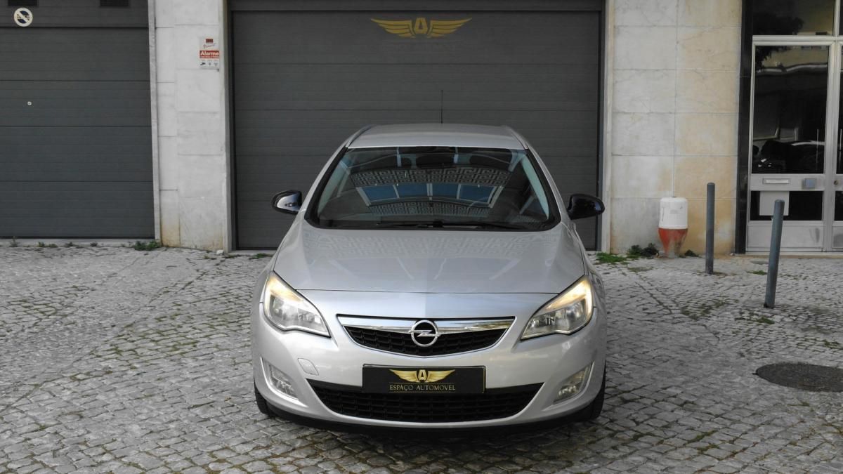 opel-astra-sport-tourer-2011-diesel-1686cc