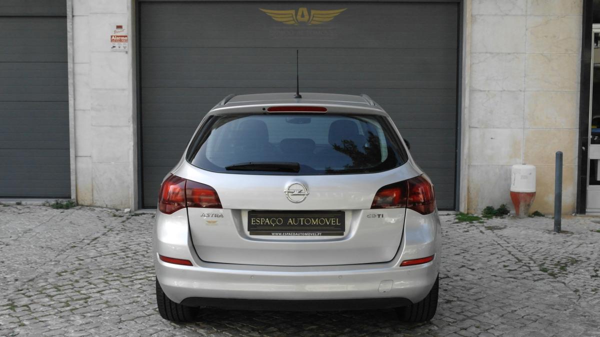 opel-astra-sport-tourer-2011-diesel-1686cc