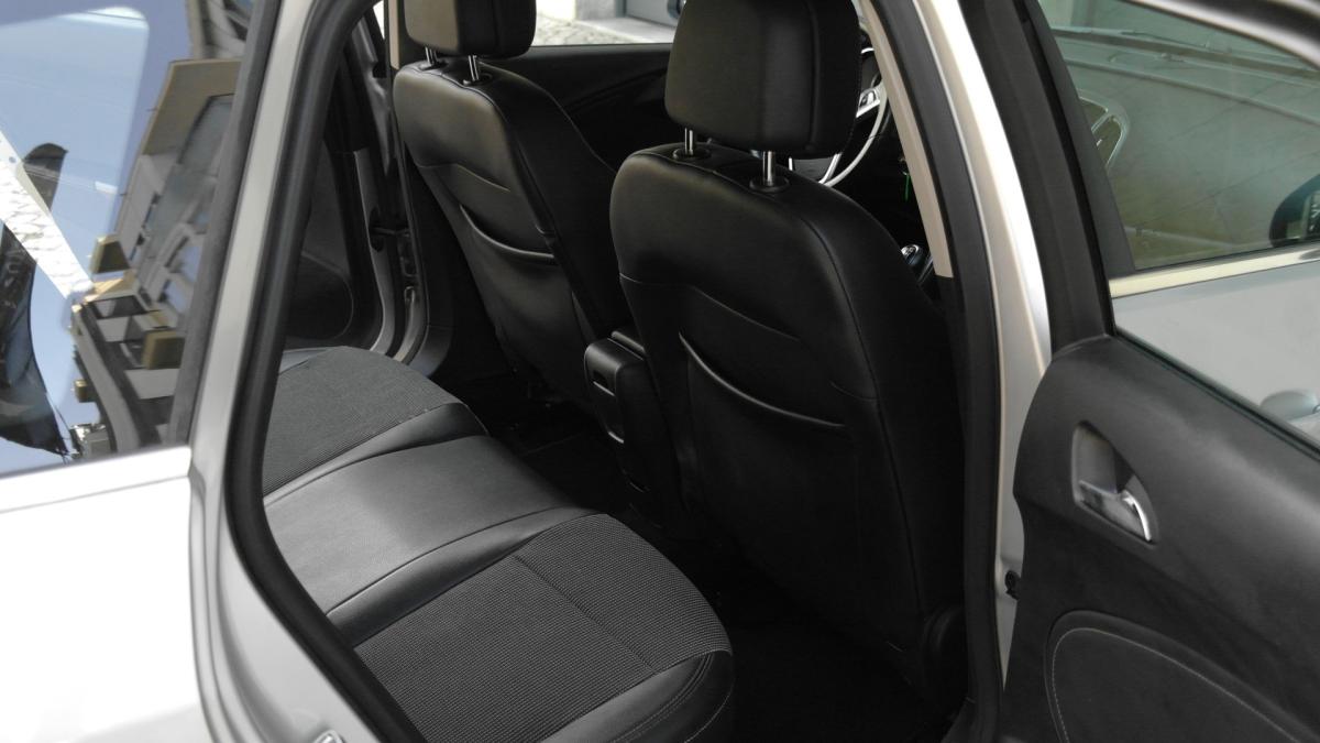 opel-astra-sport-tourer-2011-diesel-1686cc