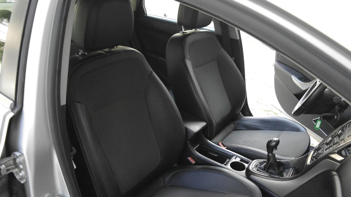 opel-astra-sport-tourer-2011-diesel-1686cc
