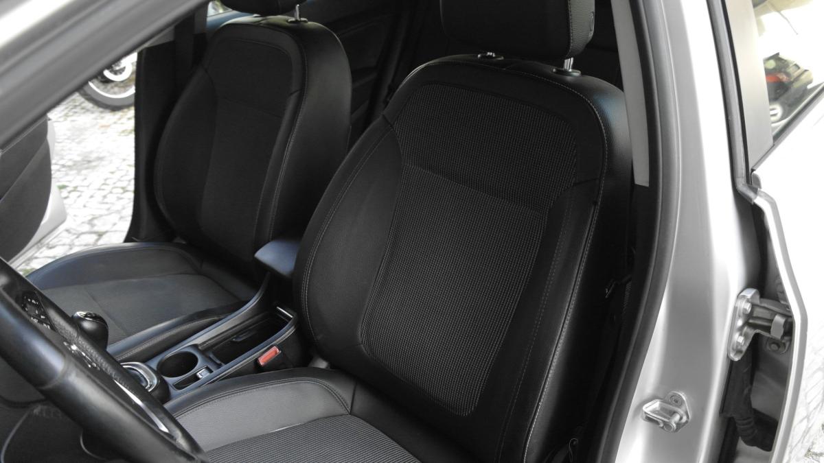 opel-astra-sport-tourer-2011-diesel-1686cc