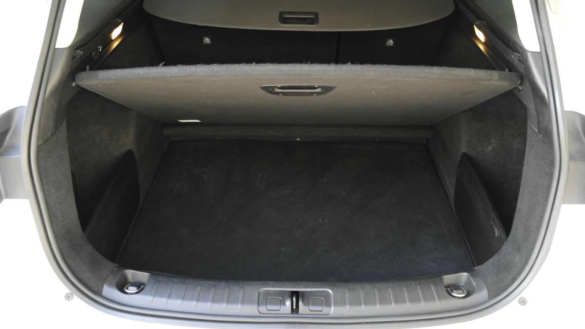 fiat-tipo-station-wagon-2018-diesel-1248cc