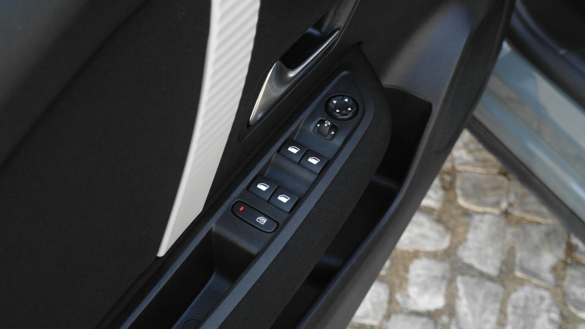 citroen-c4-2025-gasolina-1199cc