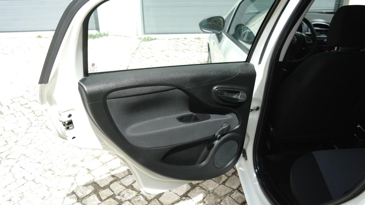 fiat-punto-2018-gasolina-1242cc