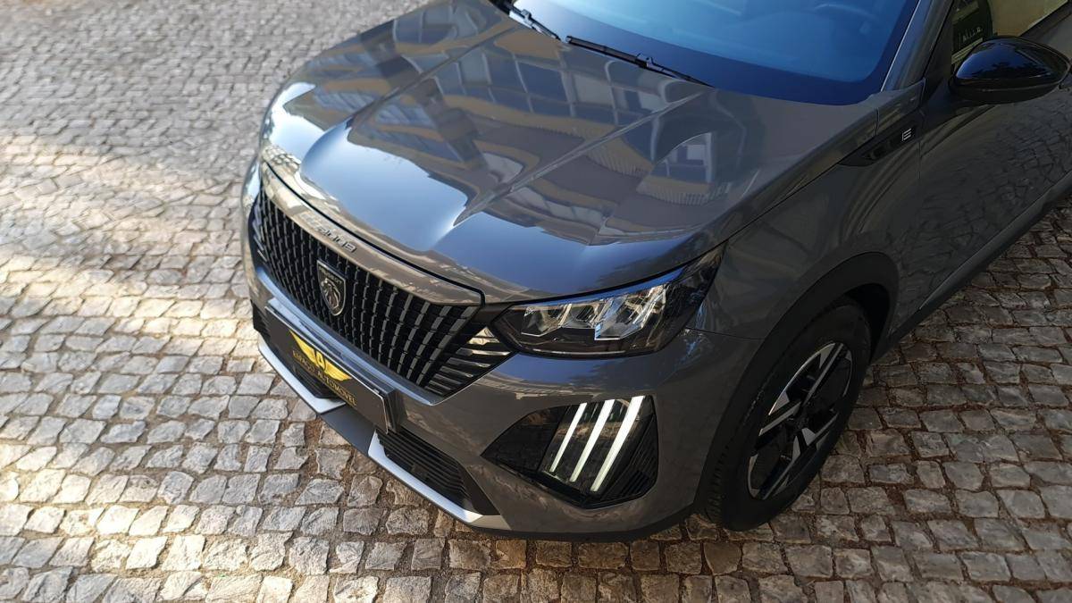 peugeot-e-2008-2025-eletrico-0cc