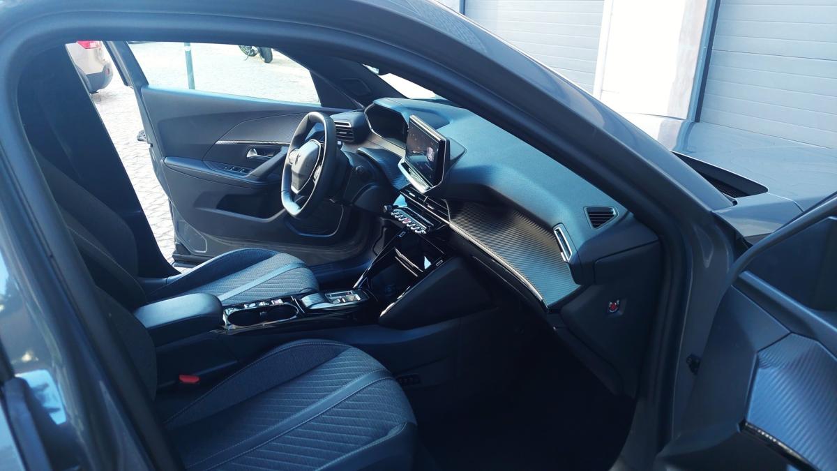 peugeot-e-2008-2025-eletrico-0cc