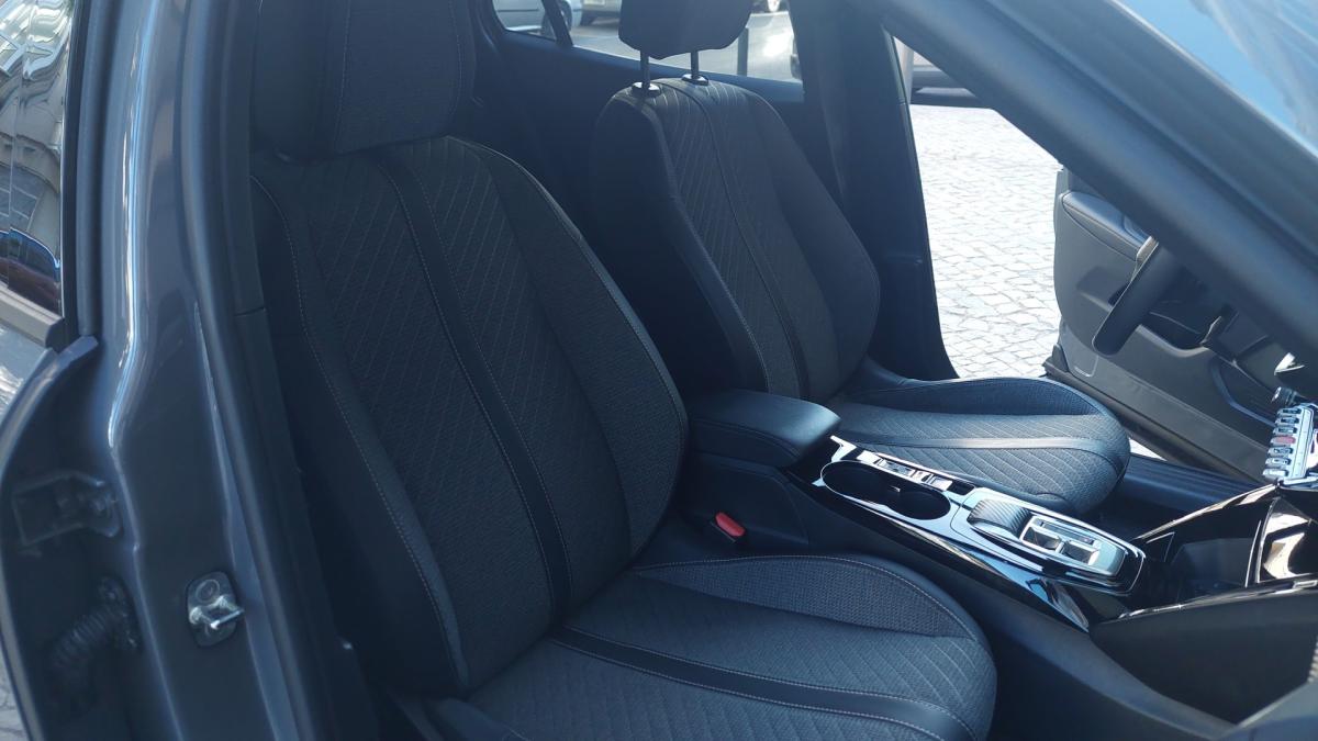 peugeot-e-2008-2025-eletrico-0cc
