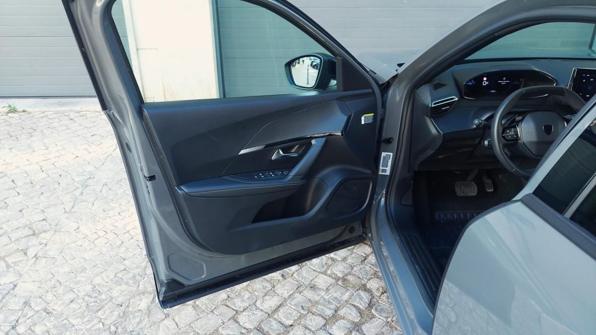 peugeot-e-2008-2025-eletrico-0cc