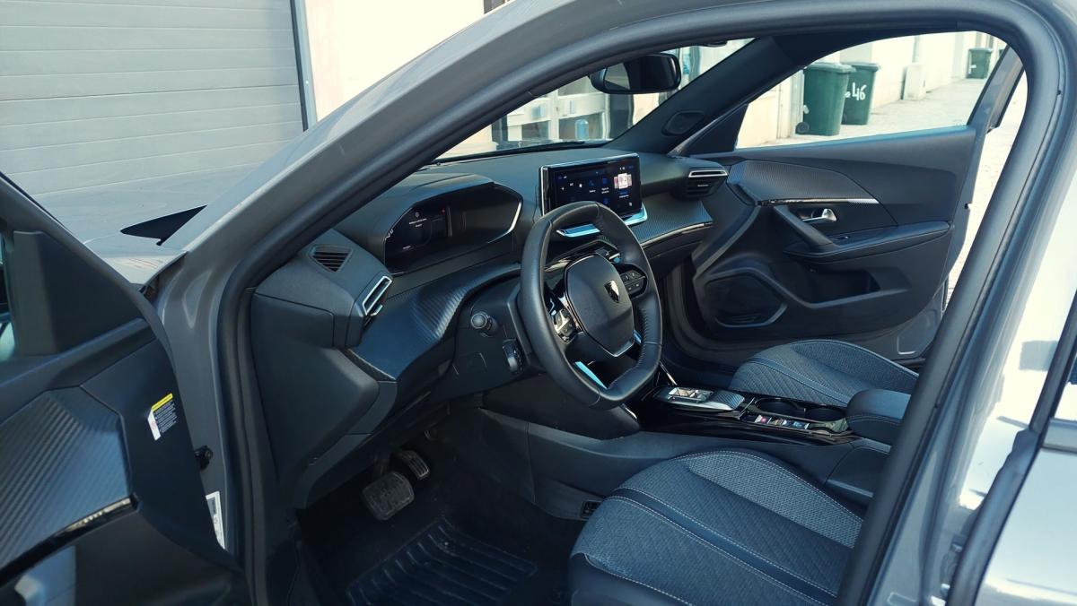 peugeot-e-2008-2025-eletrico-0cc