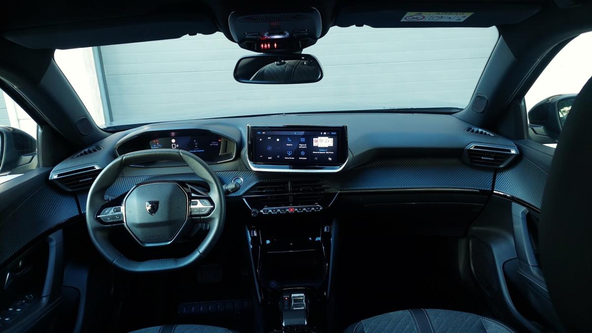 peugeot-e-2008-2025-eletrico-0cc