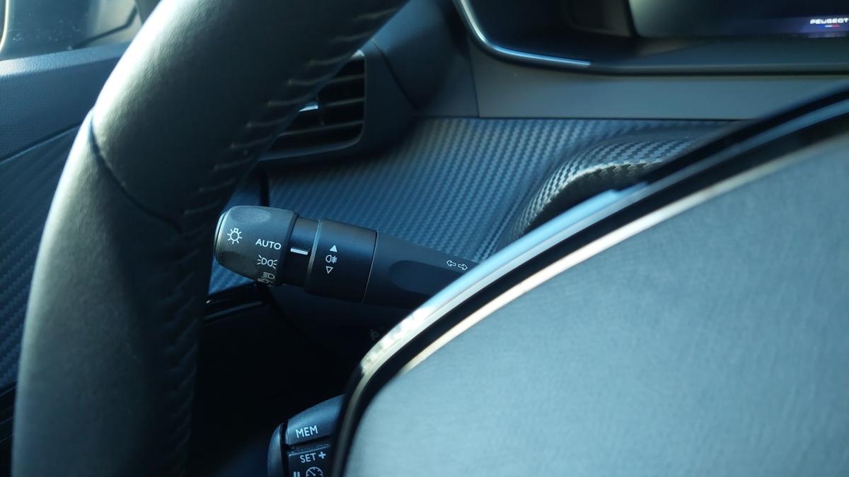 peugeot-e-2008-2025-eletrico-0cc