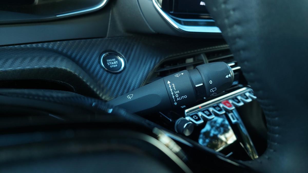 peugeot-e-2008-2025-eletrico-0cc