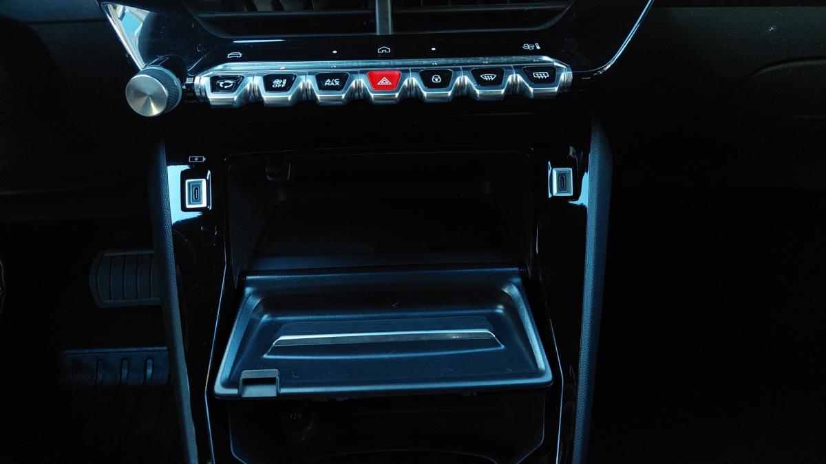 peugeot-e-2008-2025-eletrico-0cc