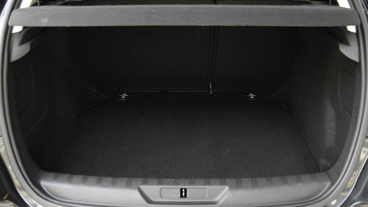 peugeot-308-2020-gasolina-1199cc