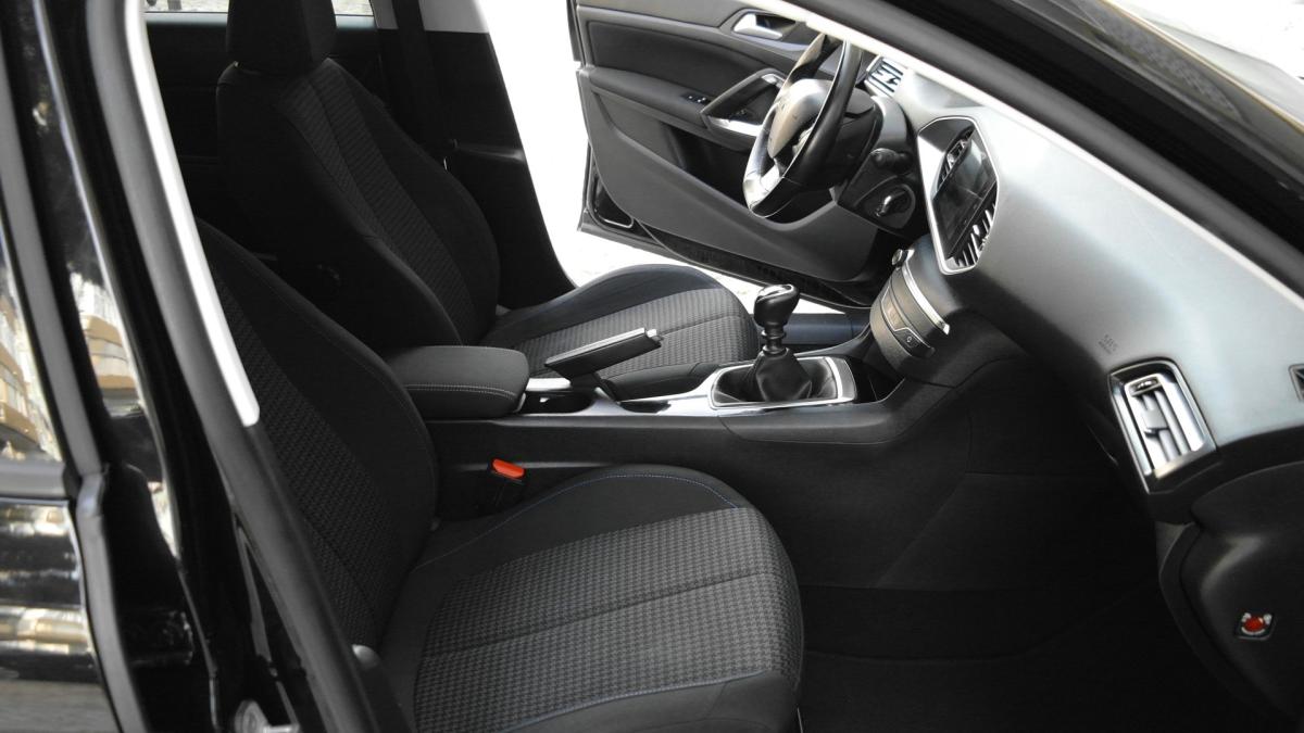 peugeot-308-2020-gasolina-1199cc