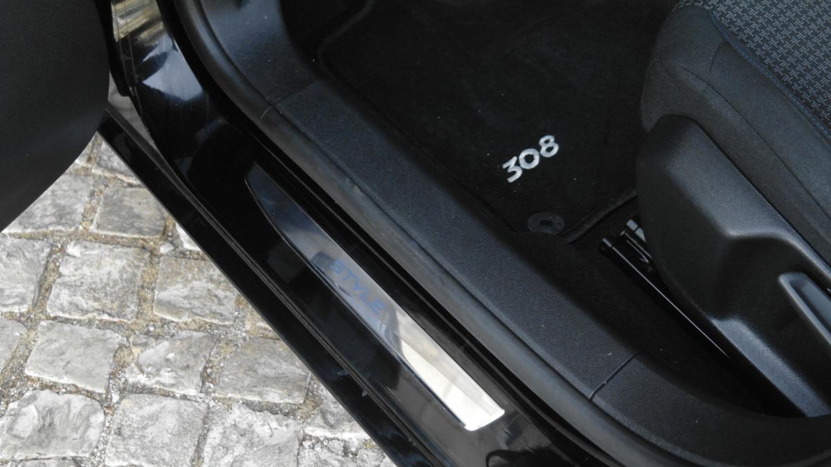 peugeot-308-2020-gasolina-1199cc
