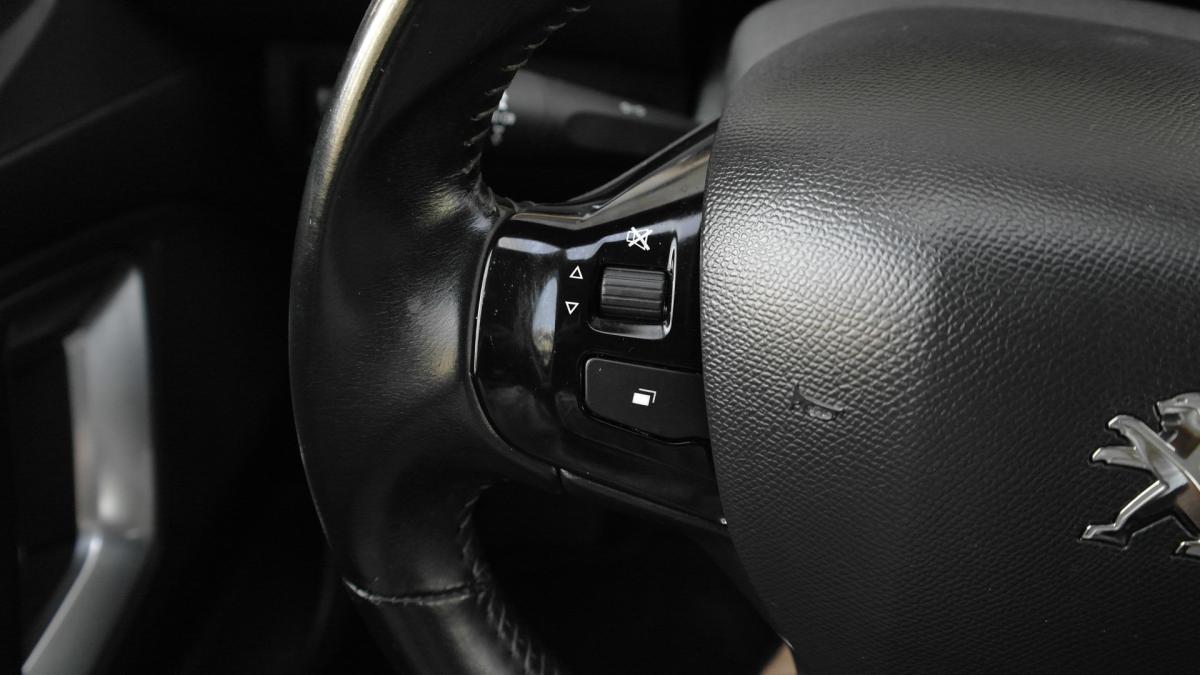 peugeot-308-2020-gasolina-1199cc