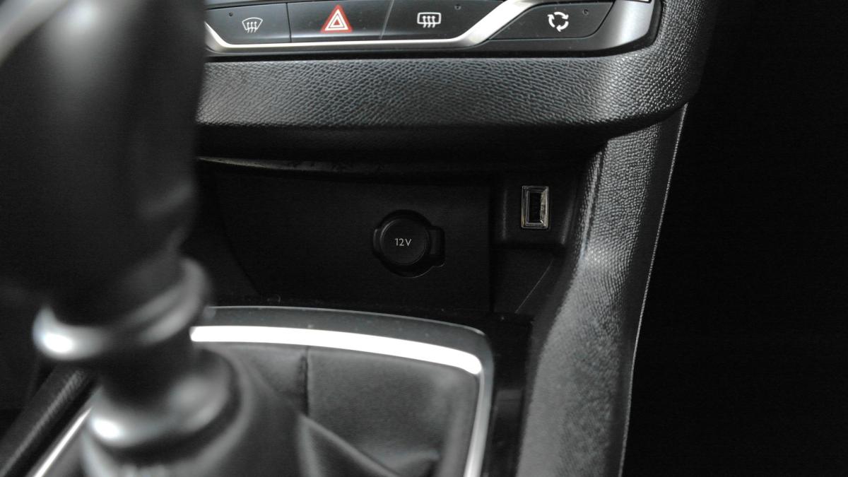 peugeot-308-2020-gasolina-1199cc